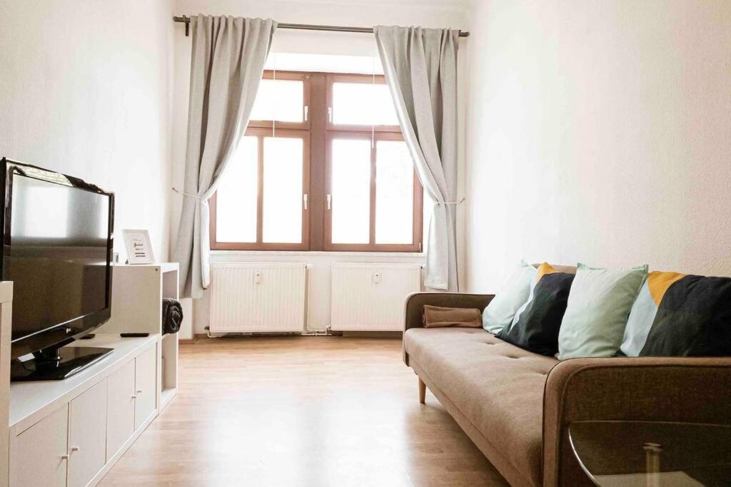 Top Moderne Wohnung In Leipziger Altbau - Netflix Inklusive Exterior photo